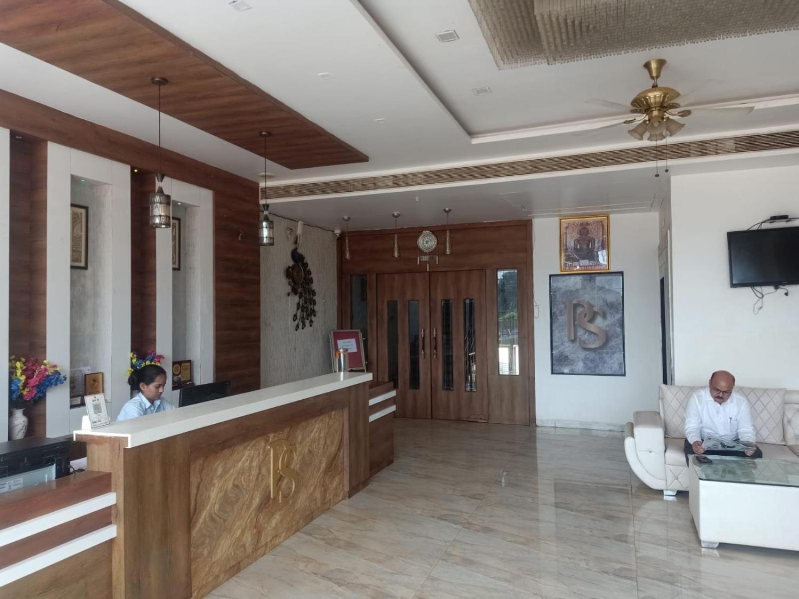 Ps Residency Hotel Shivpurī Buitenkant foto