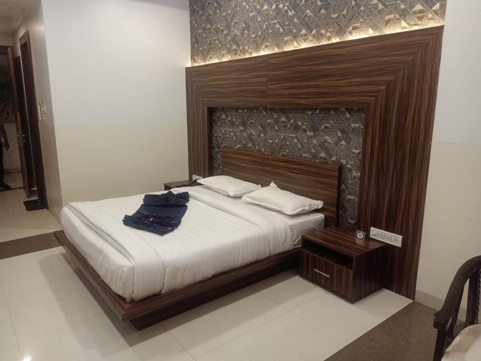 Ps Residency Hotel Shivpurī Buitenkant foto