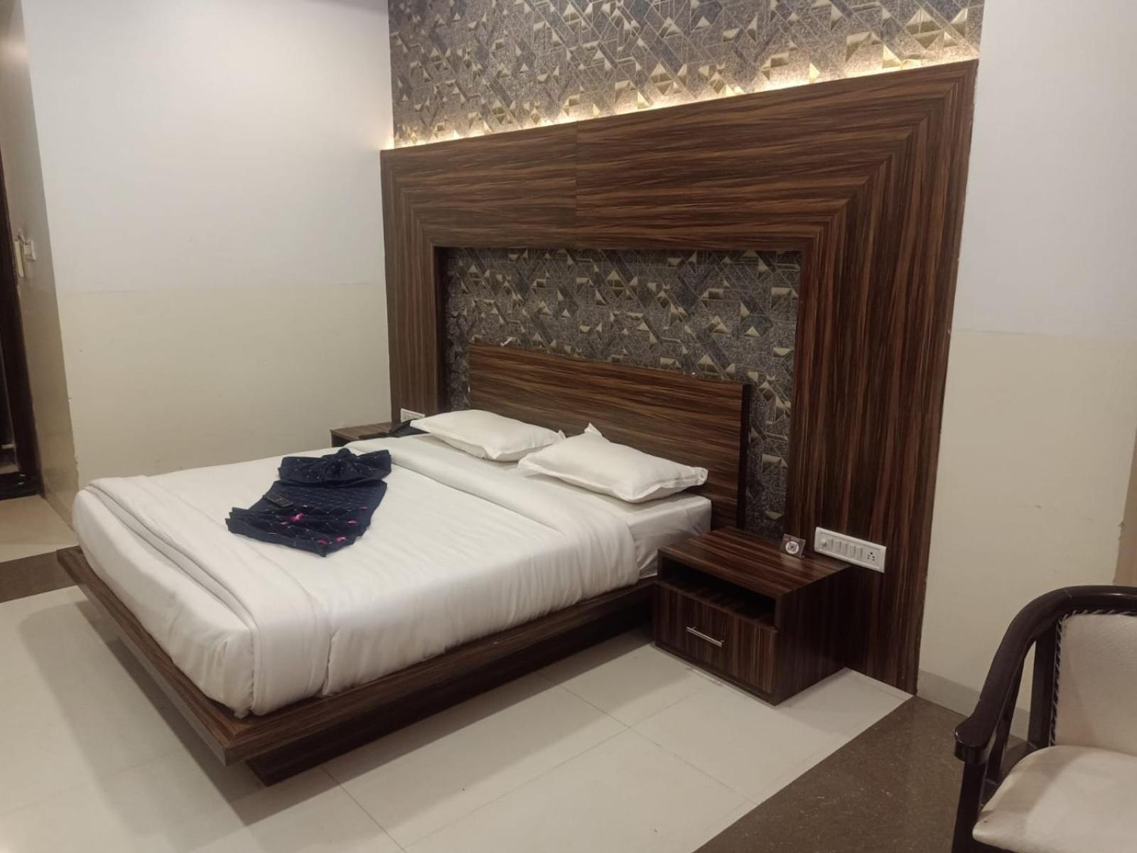 Ps Residency Hotel Shivpurī Buitenkant foto